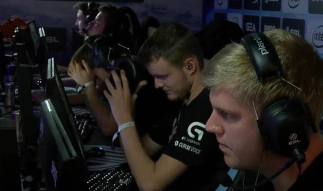 代足球中的 代足球中的