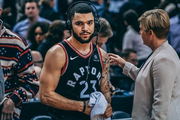 展现出难以 展现出难以