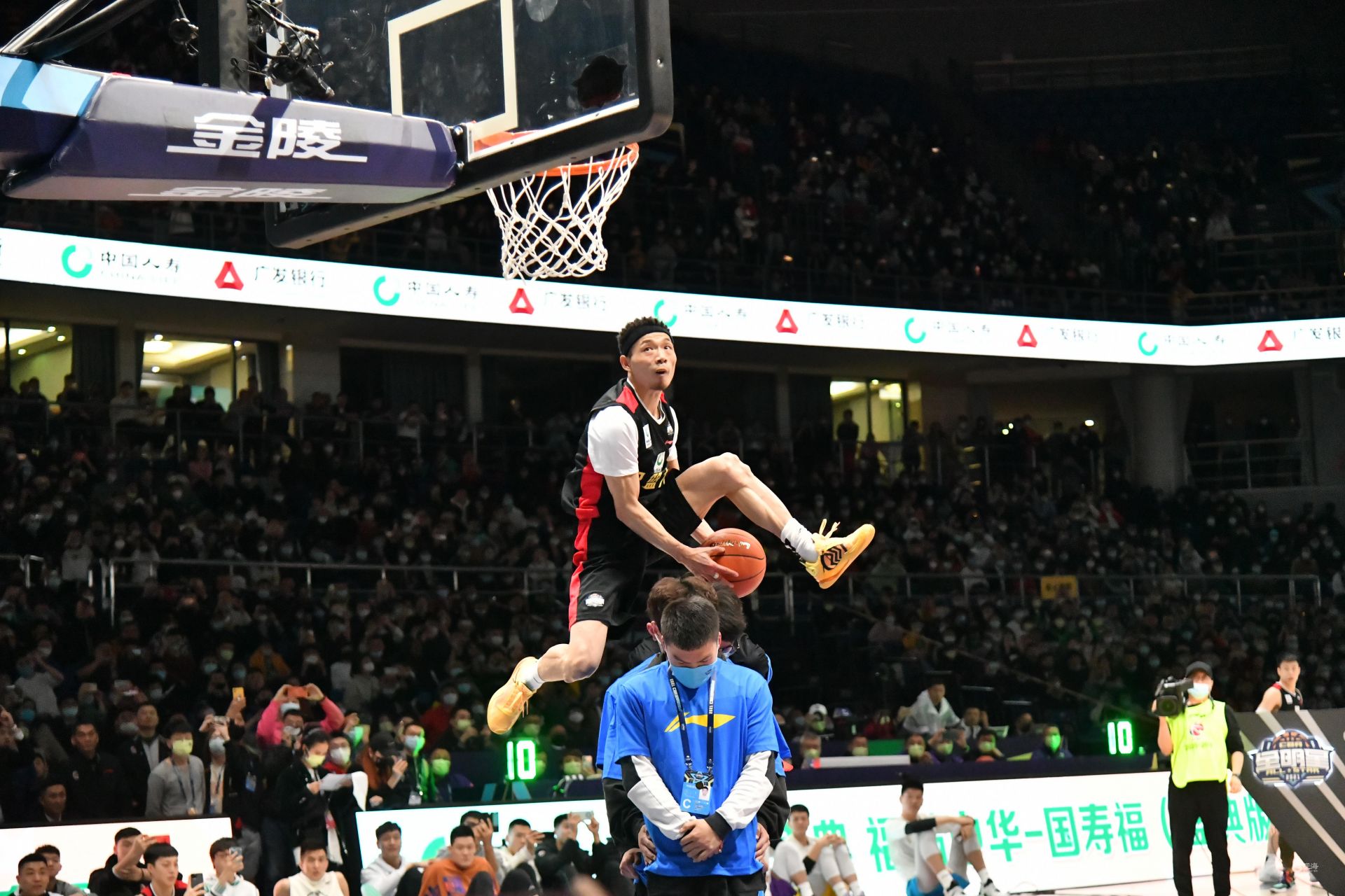 假突真停 假突真停