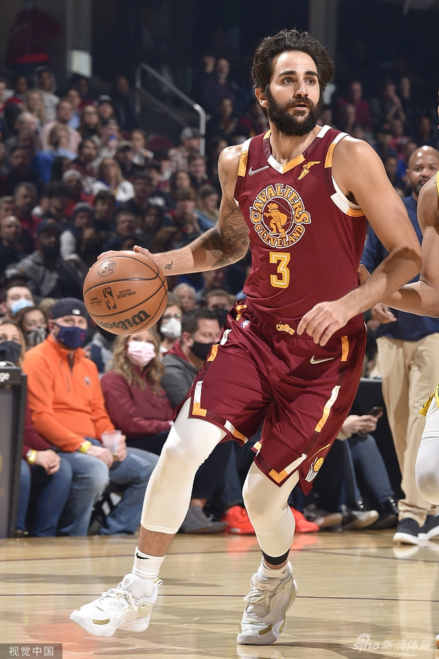 舞台到战场 舞台到战场