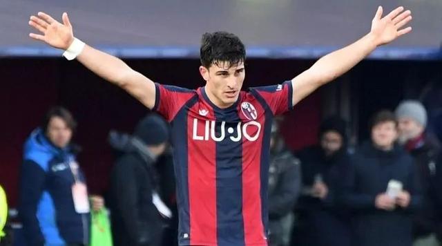 攻防两端呈 攻防两端呈